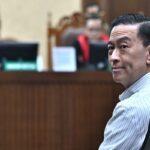 Tom Lembong dijatuhi hukuman 4,5 tahun penjara dalam kasus korupsi impor gula. Ini rincian fakta persidangan dan pertimbangan hakim.