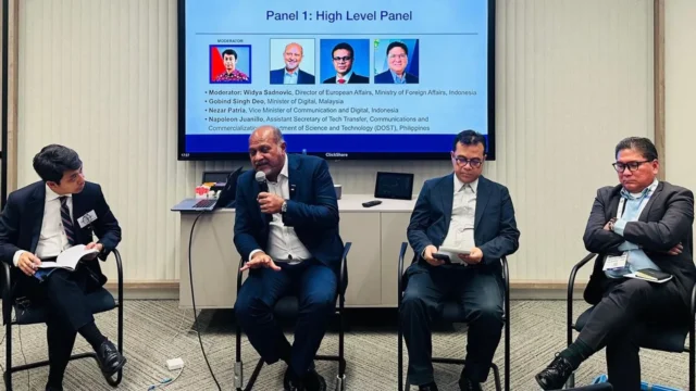 Wakil Menteri Komunikasi dan Digital Nezar Patria di The Asia Get Together di London Tech Week 2025. Foto: Kementerian Komunikasi dan Digital