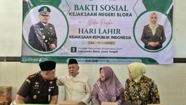 Hari Lahir Kejaksaan RI ke-81, Kejari Blora Hadirkan Kepedulian melalui Bakti Sosial di Ponpes Khozinatul Ulum