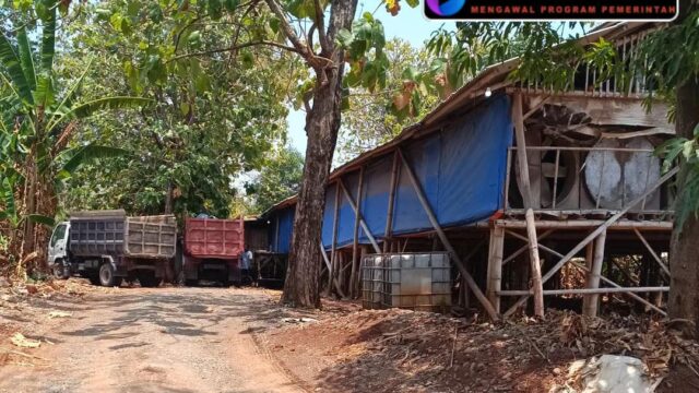 Dugaan penimbunan Bahan Bakar Minyak (BBM) bersubsidi jenis solar di Jatirejo, Kecamatan Ngampel, Kabupaten Kendal, Jateng